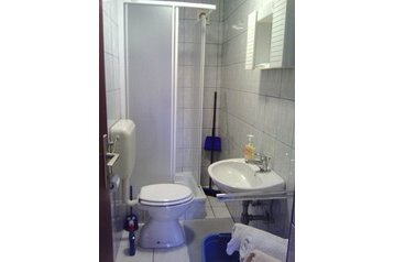 Hrvatska Privát Grebaštica, Eksterijer